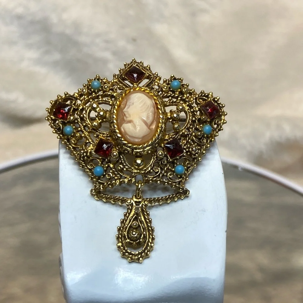 Vintage Crown FLORENZA BROOCH CARVED SHELL CAMEO with Garnet and Turquoise Glass